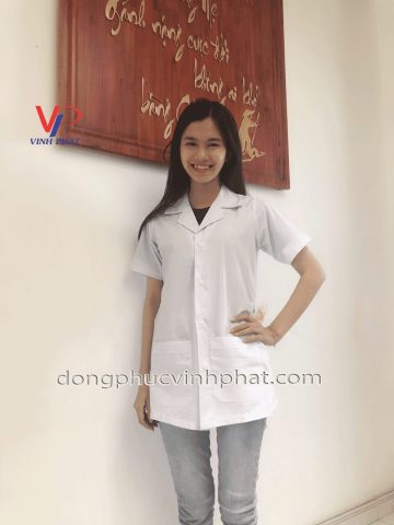 Áo Blouse Tay Ngắn: Đồng Phục Y Tế Thiết Yếu Và Tiêu Chuẩn - image 3