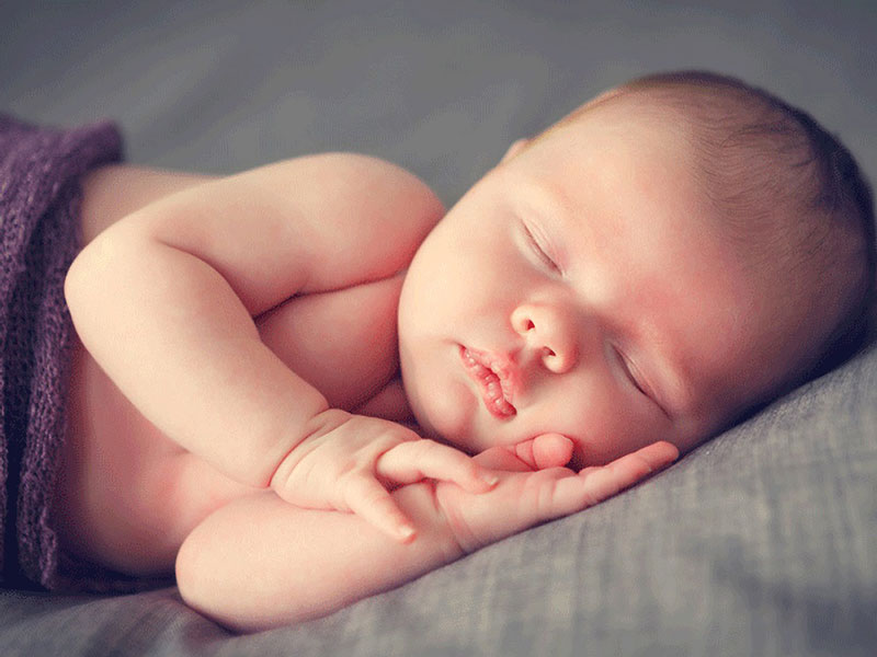 Cách Giúp Trẻ Sơ Sinh Ngủ Xuyên Đêm: Cẩm Nang Toàn Diện Cho Cha Mẹ