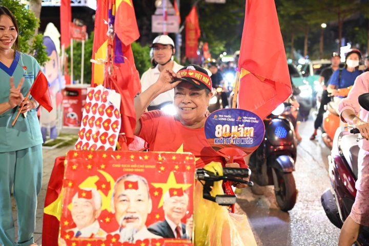 Quầy thuốc và sản phẩm y tế đa dạng tại Nhà Thuốc Gia Đình Việt Đà Nẵng