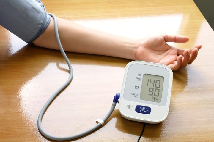 Huyết áp 140/90 có phải uống thuốc không
