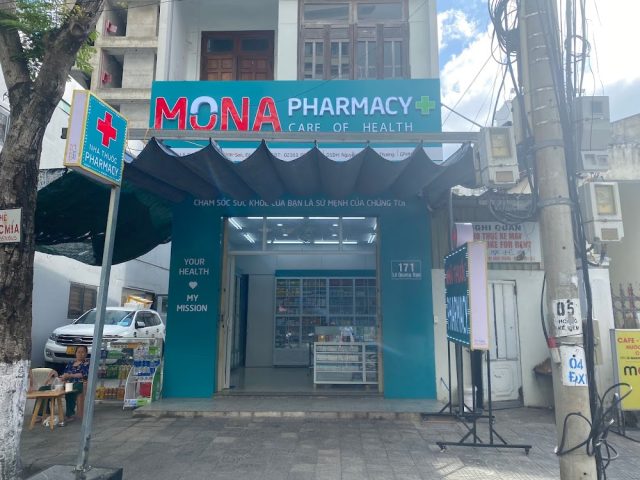 Nhân viên dược sĩ tư vấn tận tình tại Pharmacy Tô Ngọc Vân, Hồ Chí Minh