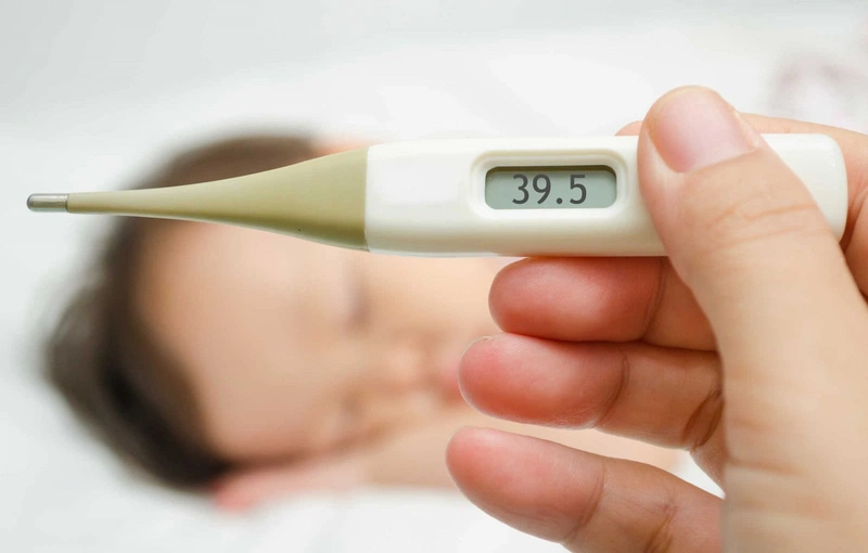 Sau Khi Uống Thuốc Hạ Sốt Trẻ Toát Mồ Hôi: Giải Đáp Chi Tiết