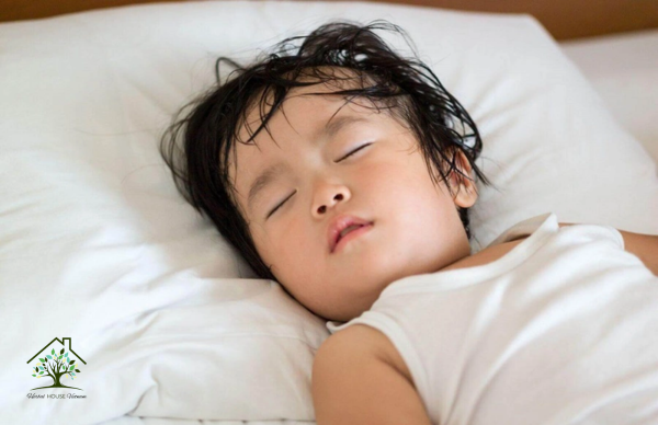 Sau Khi Uống Thuốc Hạ Sốt Trẻ Toát Mồ Hôi: Giải Đáp Chi Tiết
