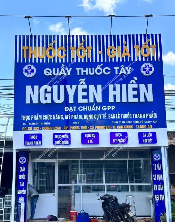 Bảng hiệu nhà thuốc không ghi rõ tên dược sĩ: Quy định và rủi ro