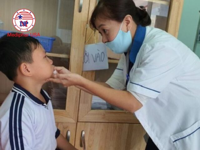 Danh Mục Thuốc Thiết Yếu Trong Trường Học Mới Nhất: Hướng Dẫn