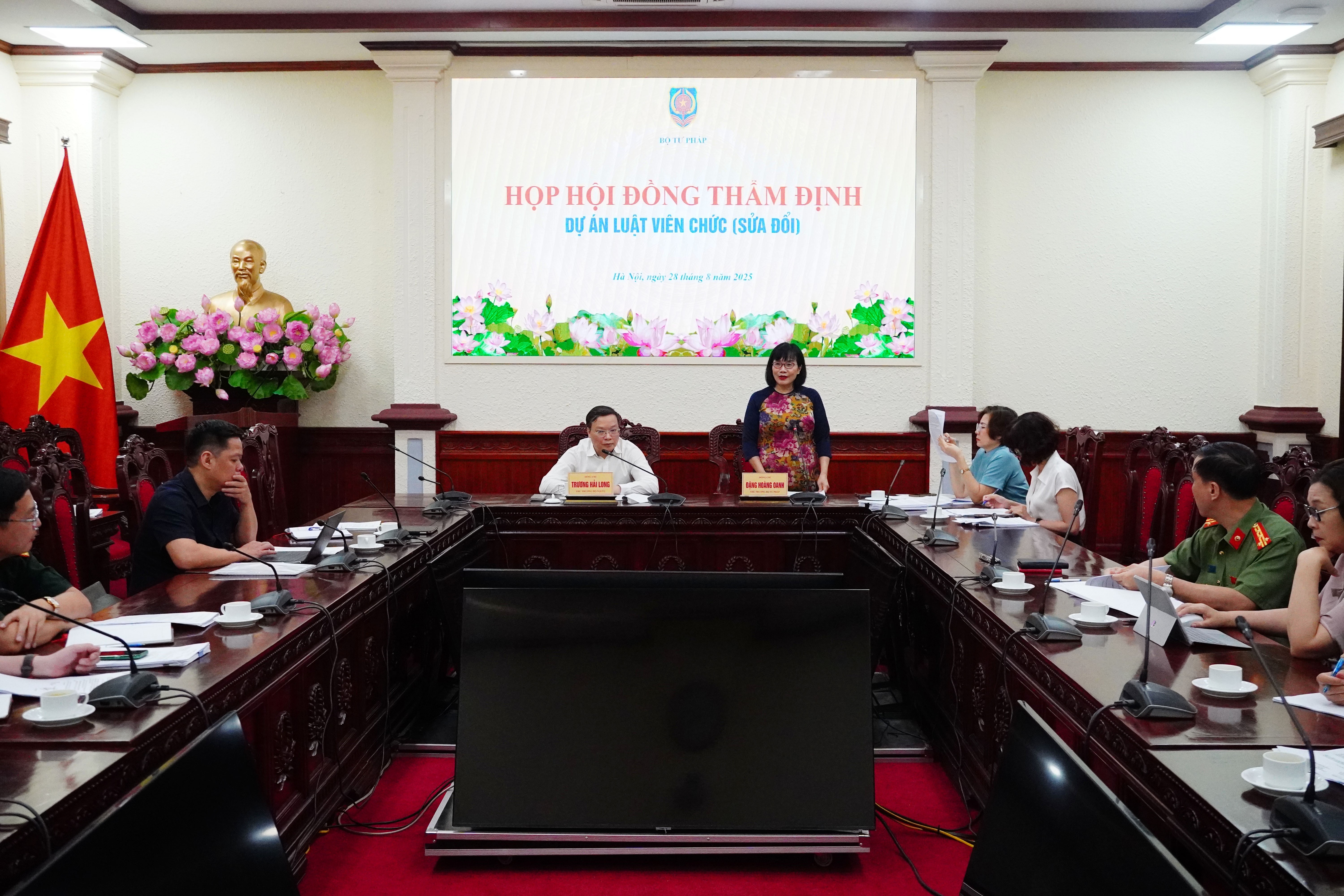 Báo Cáo Đánh Giá Sử Dụng Thuốc Tại Bệnh Viện: Từ Lý Thuyết Đến Thực Tiễn Báo Cáo Đánh Giá Sử Dụng Thuốc Tại Bệnh Viện: Từ Lý Thuyết Đến Thực Tiễn