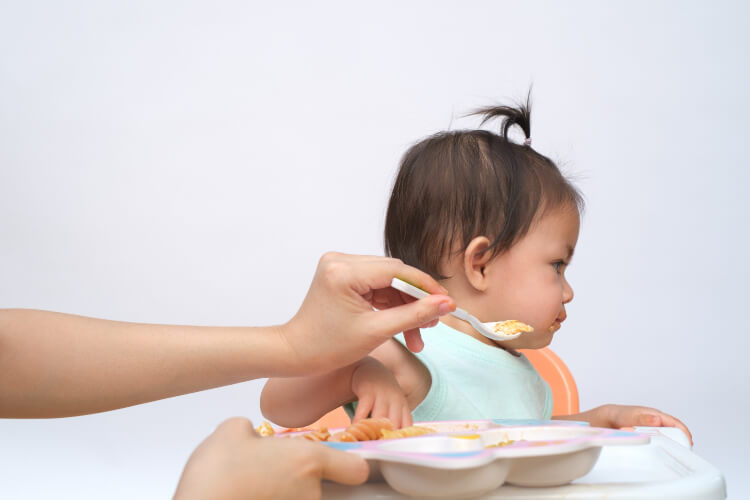 Bé Biếng Ăn Có Nên Cho Bé Uống Thuốc Bổ? Chuyên Gia Giải Đáp