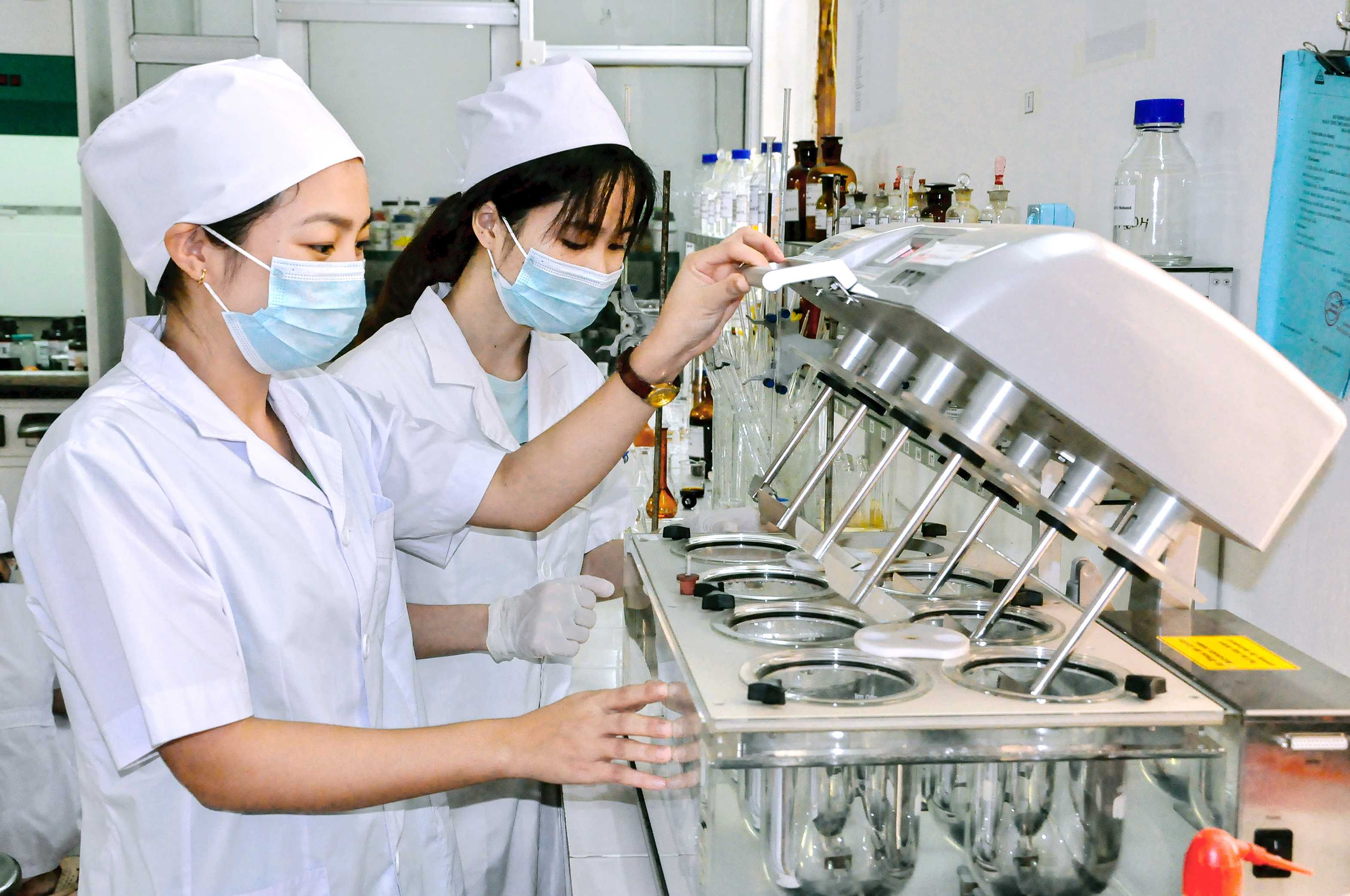Phòng Kiểm Nghiệm Thuốc Công Ty Dược Phẩm Hà Tây: Tiêu Chuẩn và Vai Trò