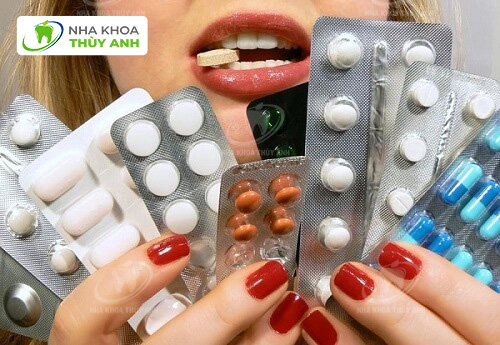 Nhổ Răng Uống Thuốc Gì Để Vết Thương Mau Lành An Toàn