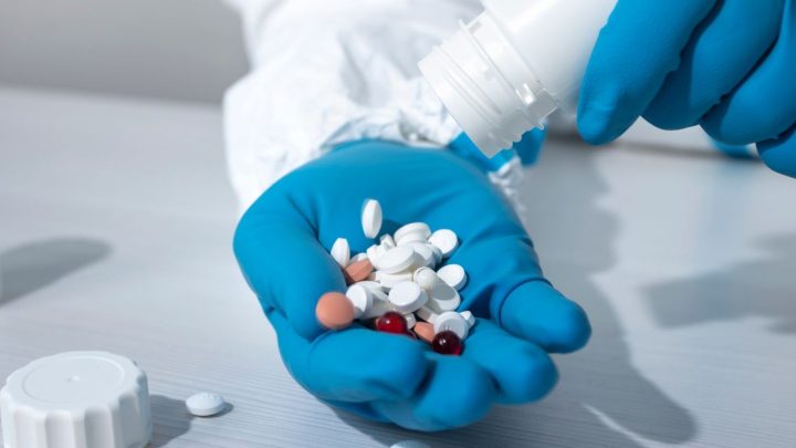 Ibuprofen và Sốt Xuất Huyết: Nguy Cơ Không Thể Bỏ Qua Ibuprofen và Sốt Xuất Huyết: Nguy Cơ Không Thể Bỏ Qua