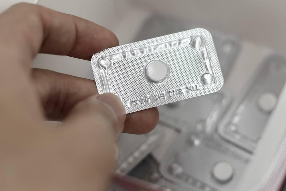 Tác dụng phụ của thuốc tránh thai khẩn cấp Levonorgestrel: Điều cần biết Tác dụng phụ của thuốc tránh thai khẩn cấp Levonorgestrel: Điều cần biết
