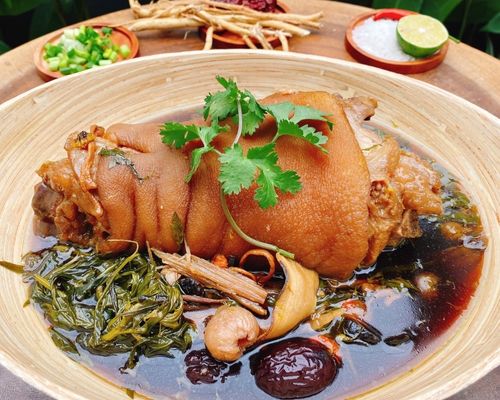 Bà Bầu Có Ăn Được Chân Giò Hầm Thuốc Bắc? Chuyên Gia Giải Đáp