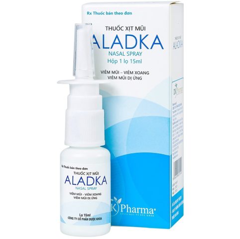 Chai thuốc xịt mũi Aladka với vòi xịt tiện lợi, an toàn khi sử dụng.